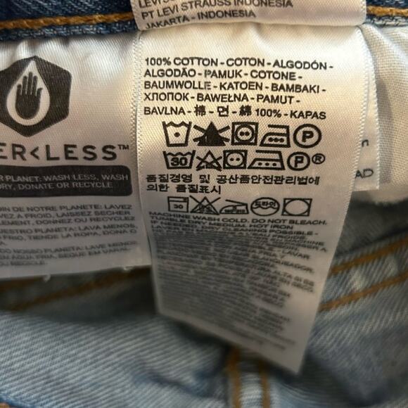 Levi’s 501 Light Wash Hidden Button Fly Raw Hem 100% Cotton Denim Jean Shorts 26 - Picture 5 of 6